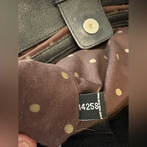 Kate Spade New York black leather shoulder bag very soft quality leather - Picture 10 of 11